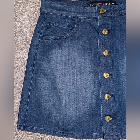 Express Button-Front Mini Skirt - Picture 3 of 8
